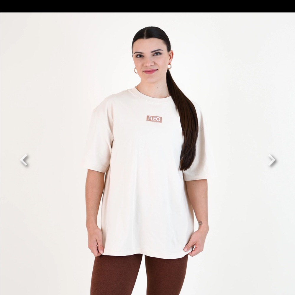 Fleo Essential Tee Oversized